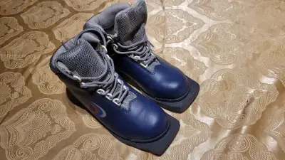 X Country Ski Boots 3 pin.  Size 37 (6.5 US), View more