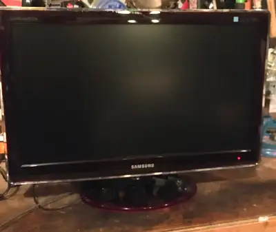 Samsung SyncMaster P2370H Business monitor, View more
