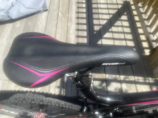 Trek Top Fuel 9.8 full carbon bike, 26” wheels in Mountain in London - Image 7