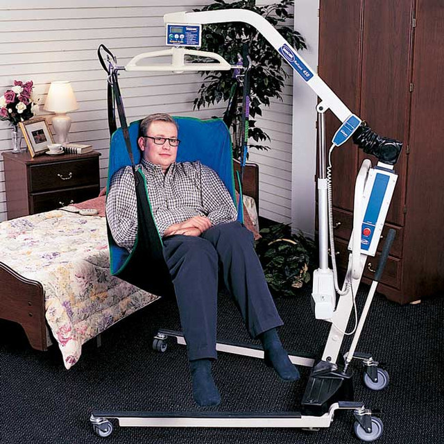 Used Joern Hoyer Advance lift, Invacare Reliant 450 Patient Lift in Health & Special Needs in Mississauga / Peel Region - Image 2