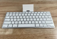 Apple IPad Keyboard Dock A1359