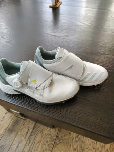 Women's golf shoes size 6 1/2, View more