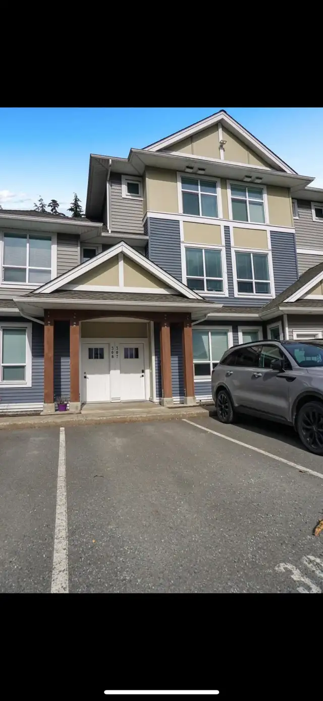 2 Bed 2 Bath Renovated Townhome in Long Term Rentals in Kitimat - Image 2