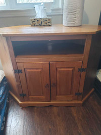 Solid wood tv stand