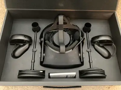 Oculus Rift PC VR Headset, View more