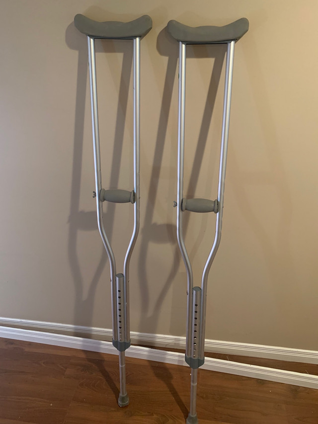Crutches  in Health & Special Needs in Pembroke