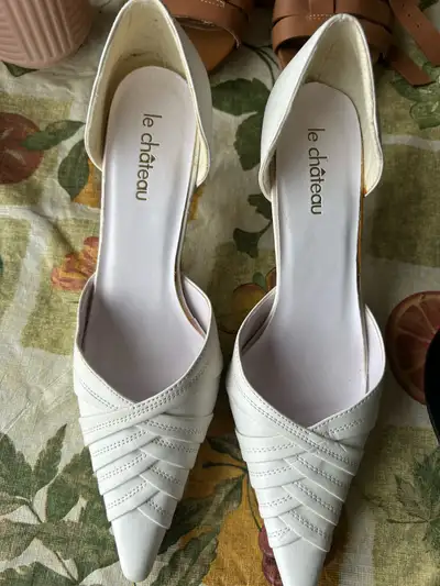 Women shoes assorted brand names!!, View more