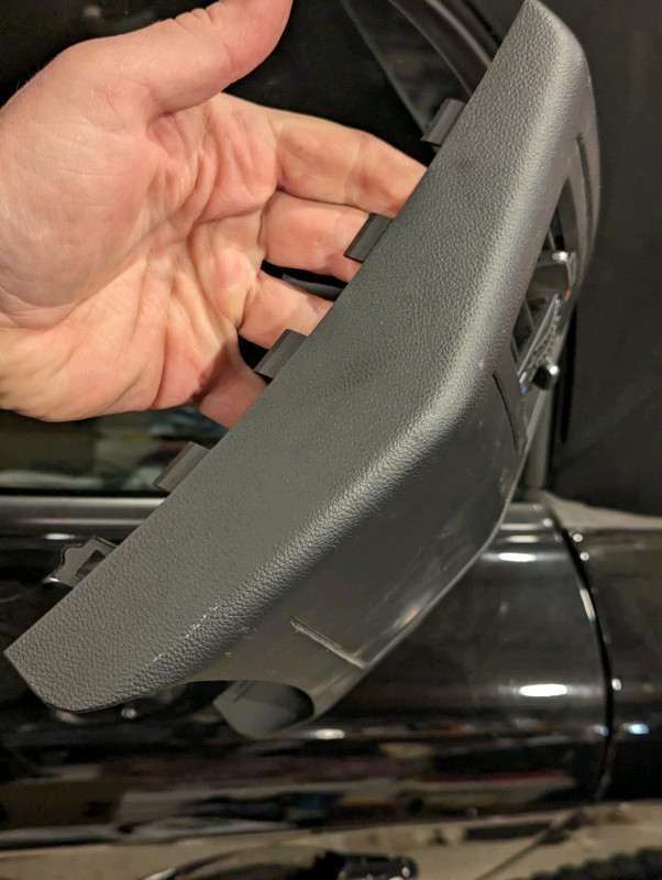 BMW e90 black centre console rear trim non-ashtray in Other Parts & Accessories in Hamilton - Image 4
