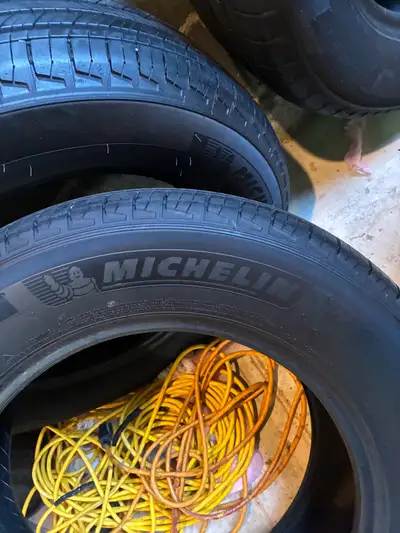 Set of 4 michelin tires a/s 225/65r/17 lots of thread on them asking $250 or best offer