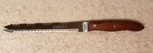 Couteau dentelé en acier inoxydable Samurai in Other in Québec City - Image 2