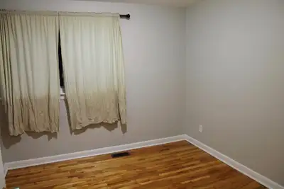 Room to rent for August