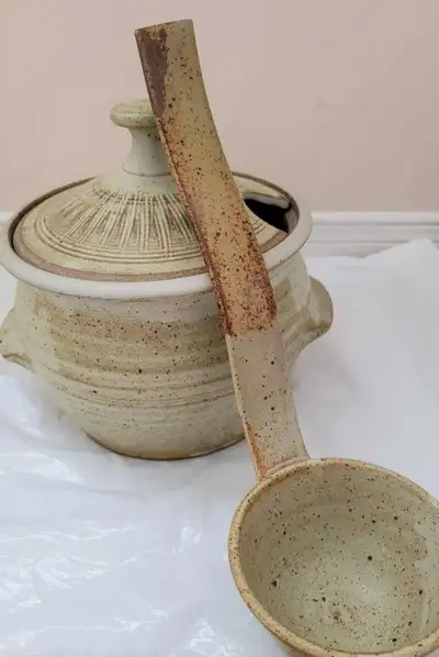 NEW Soup & Ladel Ceramic Tureen Baking Stew Pot With Lid, View more