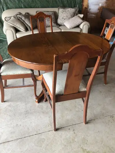 42 Inch Round Table/4Chairs, 10 Inch Leaf, View more