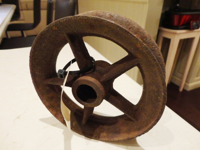 Antique Cast Iron 5 Spoke Wheel 5.75" Diameter Pulley Wheel in Arts & Collectibles in Kitchener / Waterloo - Image 3