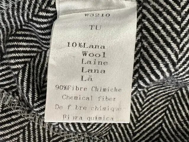 Wiya TU Wool Blend Sweater in Women's - Tops & Outerwear in City of Toronto - Image 5