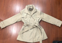 Women’s Coat -** BRAND NEW **