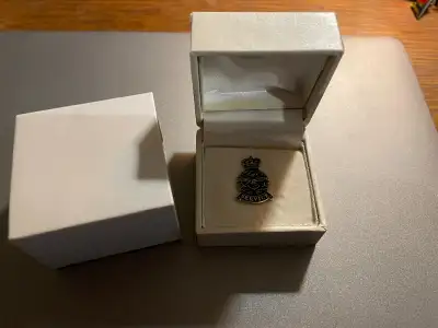 Canadian Armed Forces Long Service Pin Silver Level, View more