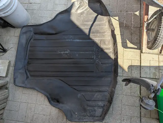 Honda accord trunk mat in Other in Barrie - Image 2