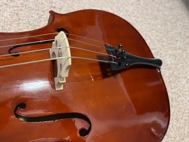 1/2 size Cello with Case and Bow554751553333504002