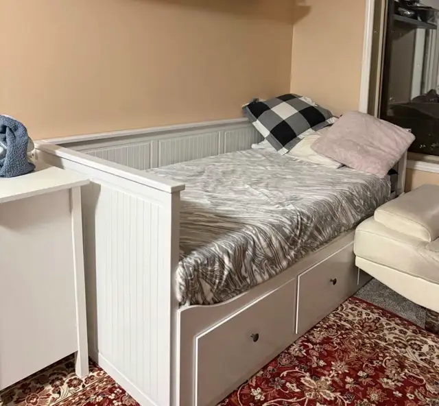 ikea day bed