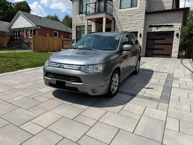  Mitsubishi outlander  GT 2015