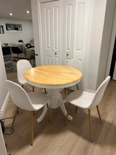 Round kitchen table with leaf and 4 chairs., View more
