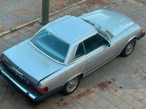 Beautiful Vintage 1977 450 Mercedes for sale.