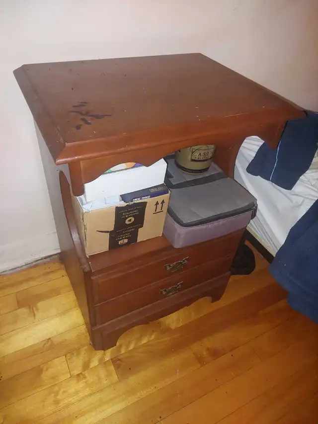 Table d'appoint lit tiroir / Nightstand Bed Side Table 1 drawer in Other Tables in City of Montréal - Image 5