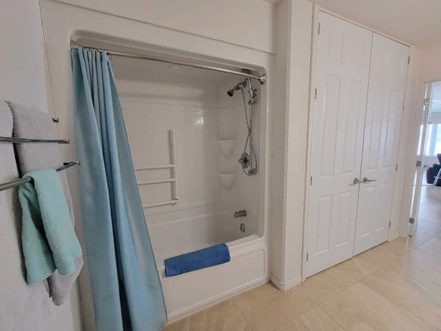 Large 2 bedroom, 1.5 bathroom in Long Term Rentals in North Bay - Image 4