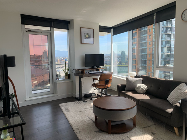 One plus den view suite in Long Term Rentals in Vancouver - Image 4