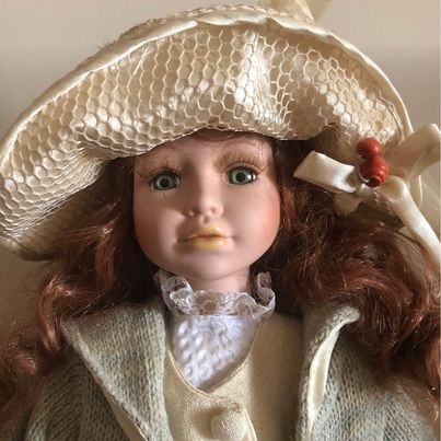 Vintage Porcelain Doll in Arts & Collectibles in Kingston - Image 2