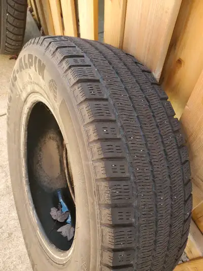 215/70/15 Michelin Arctic Alpine Winter Tire $40 obo no reasonable offer refused 289-682-8034.