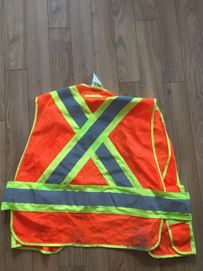 As seen in picture. Size is about a medium. Located right by Dal Campus.