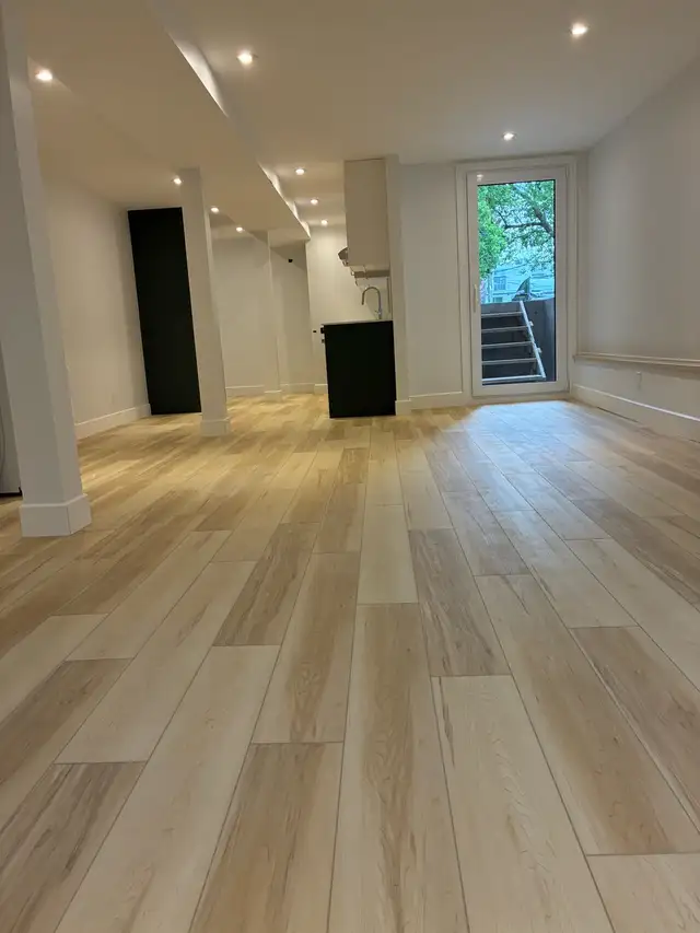 Large Studio - Montcalm