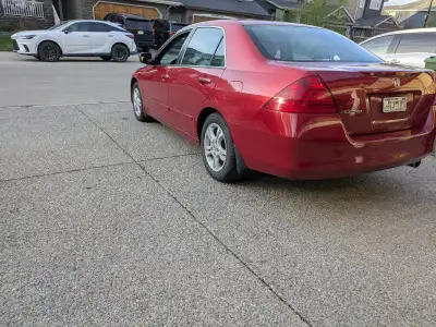 2007 Honda Accord EX-L This Honda Accord is known for its outstanding reliability, low maintenance c...