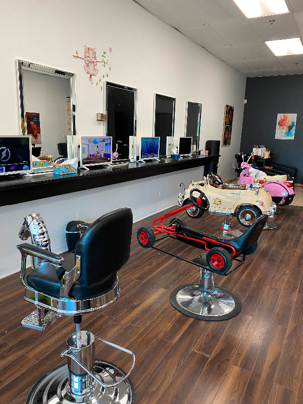 Salon de coiffure à vendre dans Autres équipements commerciaux et industriels  à Laval/Rive Nord - Image 3