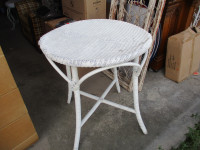 1930s CANE WICKER ROUND PARLOR LAMP TABLE $80 CABIN PATIO DECOR