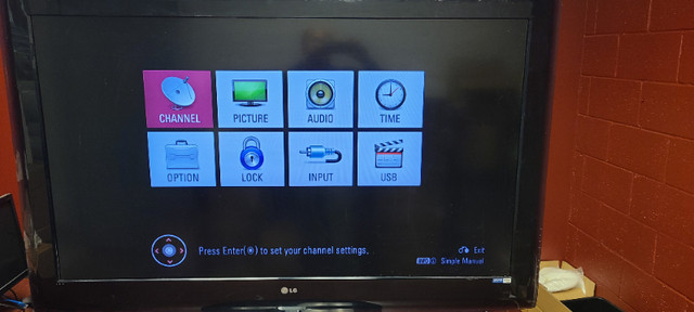 LG 55" Full HD 1080p LED Backlit 240Hz LCD TV (missing remote) dans Téléviseurs  à Ville de Montréal - Image 2