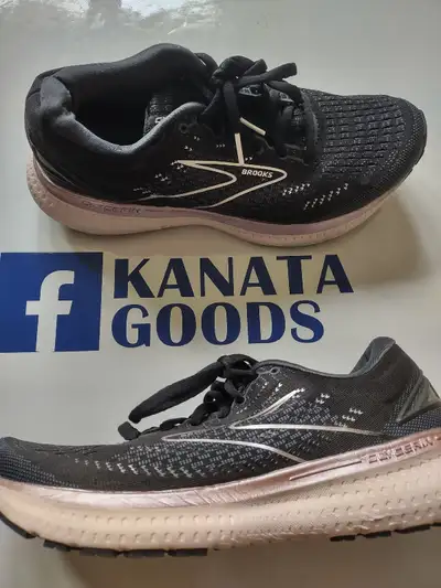 Women's shoes/sneakers size 9.5, Brooks, Kanata, Ottawa, View more