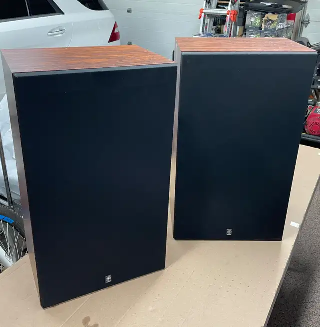 Yamaha Vintage NS-77 Speaker Pair with 10" Woofers in Speakers in Delta/Surrey/Langley - Image 2