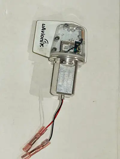uAvionix ADS-b TailBeacon Model UAV-1002183-001 Transponder Position Light is the first and only ADS...