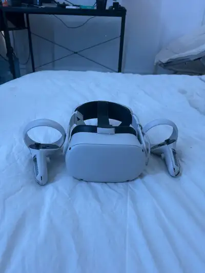 oculus quest 2 with an extended battery , View more