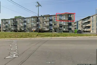 Au dernier étage Chauffé/éclairé inclue, libre le 1 janvier 2026 possibilité d'etre libre avant le 2...