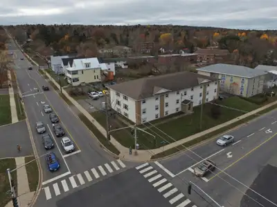 Affordable Student Apartment - 4 Bedroom 1 Bathroom