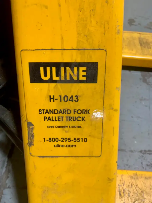 Uline 5500 lb Pump Truck / Pallet Jack – Excellent in Other in Oakville / Halton Region - Image 3