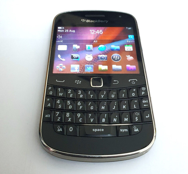 BlackBerry Bold Touch 9900 in Cell Phones in City of Toronto