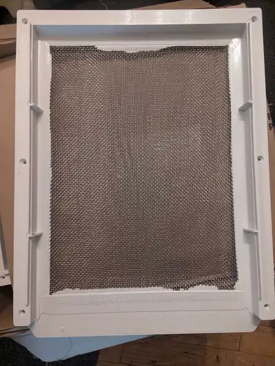 This is a brand bew Varroa-Nator Screen Insert designed to help control varroa mites in bee hives by...