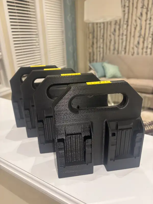DeWalt Battery Caddy Holder (for 4 Batteries) in Power Tools in Markham / York Region - Image 7
