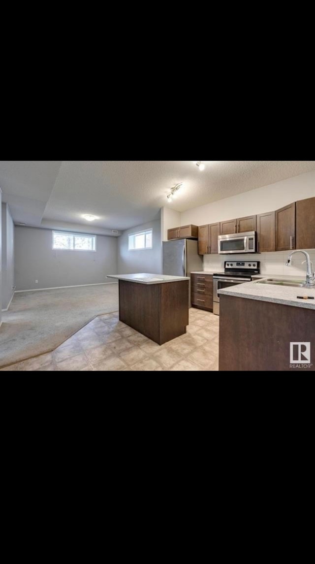 Half duplex for Rent south edmonton Long Term Rentals Edmonton Kijiji