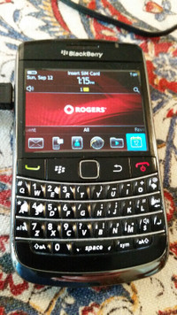 Blackberry 9700 Used - Good condition with charger